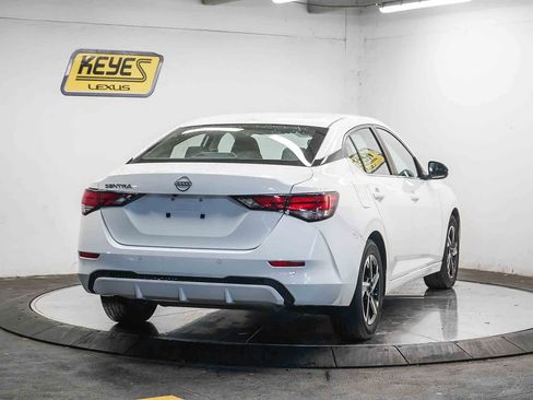Used 2025 Nissan Sentra SV image 4