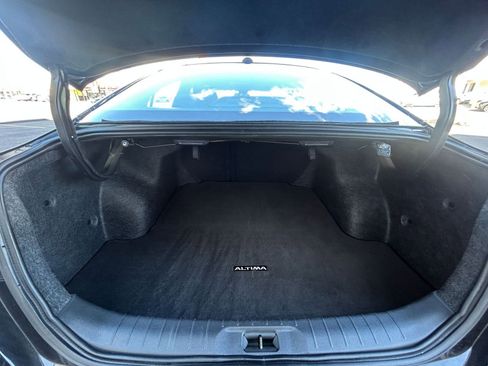 Used 2025 Nissan Altima 2.5 SV image 31
