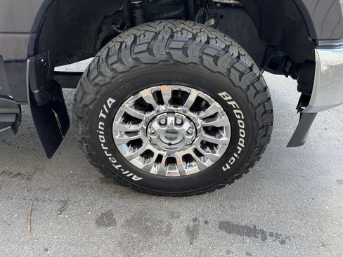 Used 2022 Ford F250 Lariat w/ Lariat Ultimate Package AWD/4WD image 44