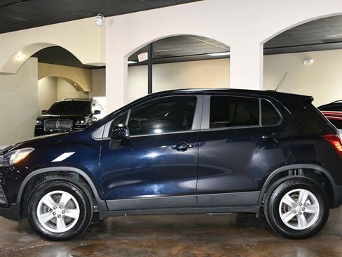 Used 2021 Chevrolet Trax LS w/ Tint and Cruise Package image 51