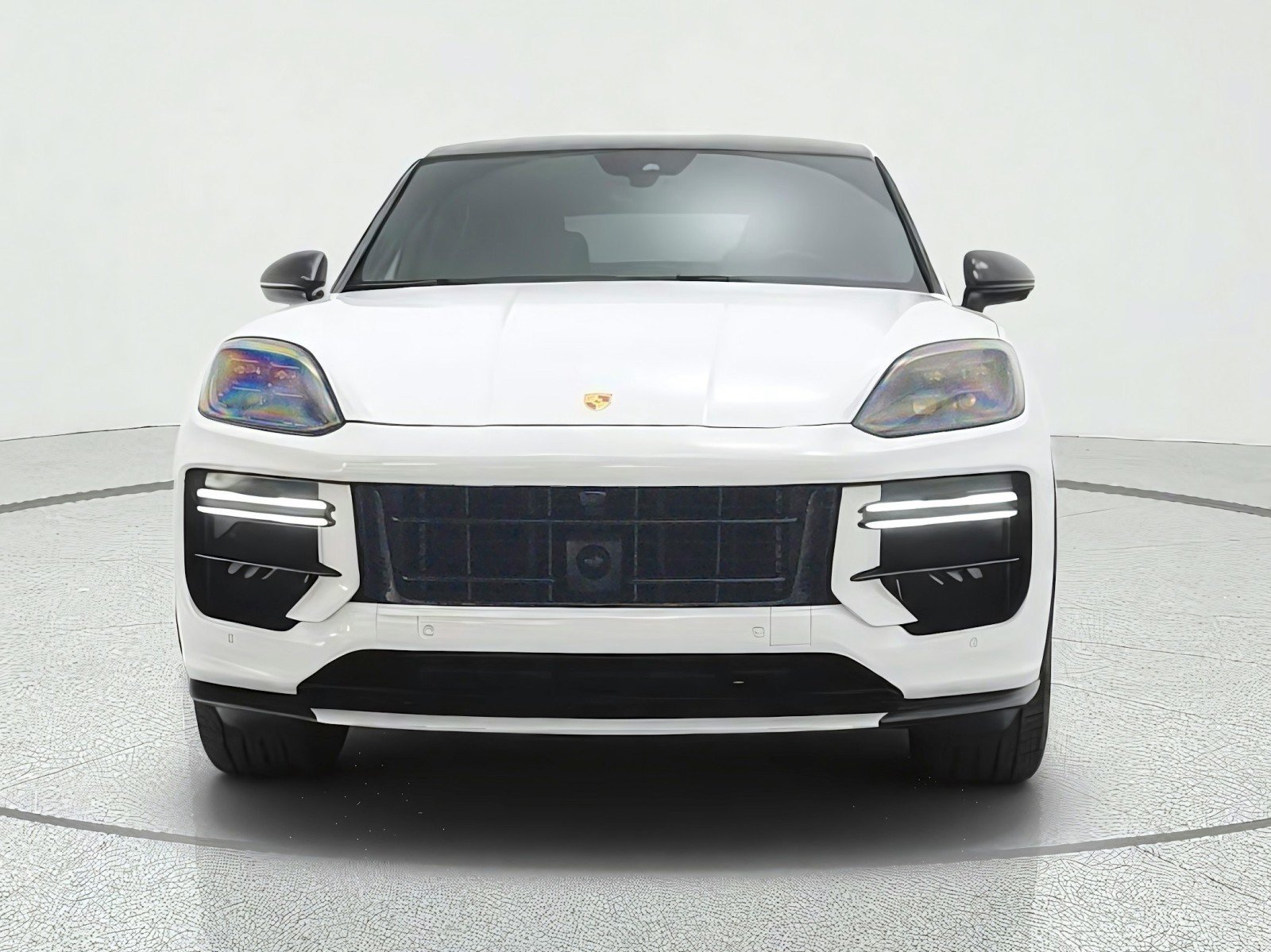 Used 2024 Porsche Cayenne Turbo GT AWD/4WD image 2