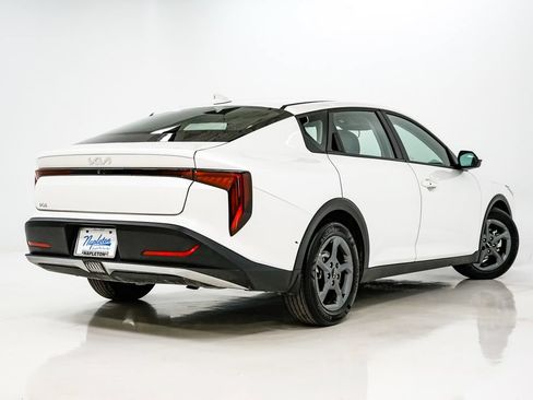 Certified 2025 Kia K4 FWD image 30