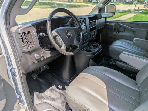 Used 2023 Chevrolet Express 3500 LS RWD image 11
