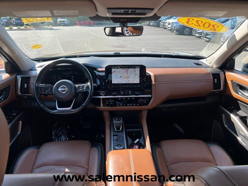Used 2023 Nissan Pathfinder Platinum AWD/4WD image 18
