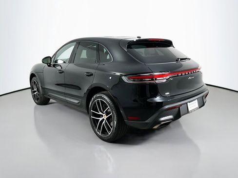 Used 2025 Porsche Macan image 3