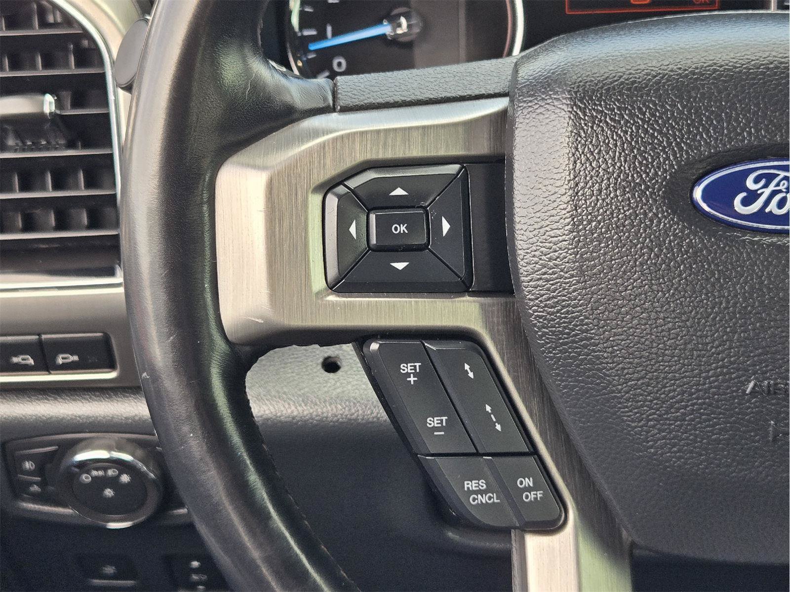 Used 2022 Ford F250 Platinum w/ FX4 Off-Road Package AWD/4WD image 29