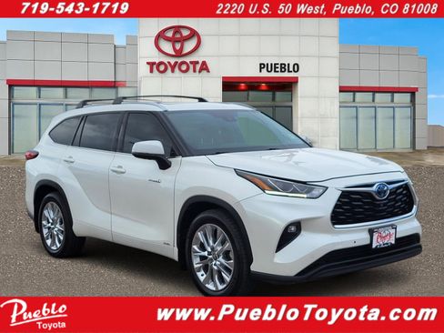 Used 2021 Toyota Highlander Limited image 1