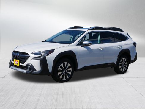 Certified 2025 Subaru Outback Touring XT AWD/4WD image 3