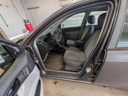 Used 2007 Ford Focus S FWD image 21