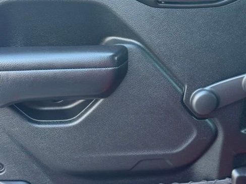 Used 2019 Jeep Wrangler Unlimited Sport image 22