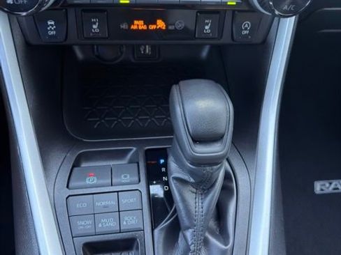 Used 2024 Toyota RAV4 XLE w/ Convenience Package AWD/4WD image 14