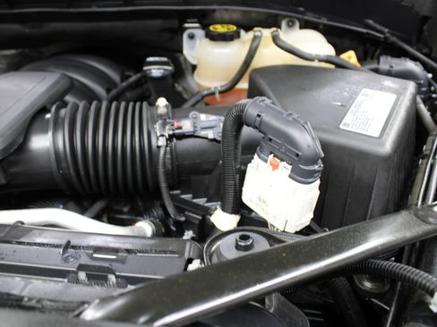 Used 2021 Chevrolet Silverado 1500 LTZ w/ Z71 Off-Road Package AWD/4WD image 25