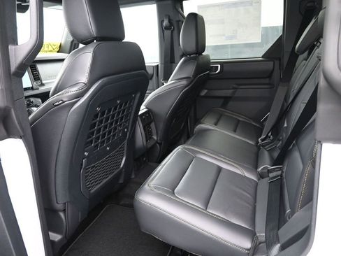 New 2025 Ford Bronco Badlands w/ Sasquatch Package image 16