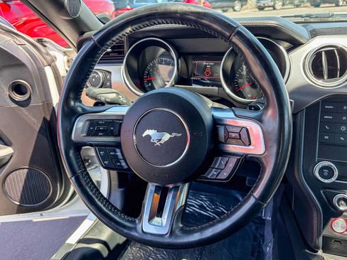 Used 2022 Ford Mustang GT w/ Black Accent Package RWD image 14