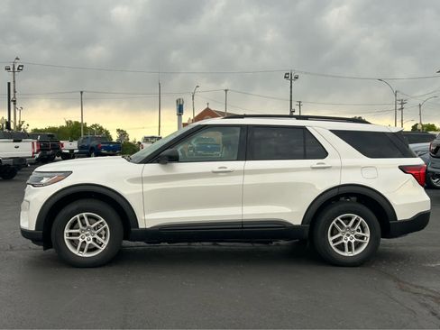 New 2026 Ford Explorer Active AWD/4WD image 1