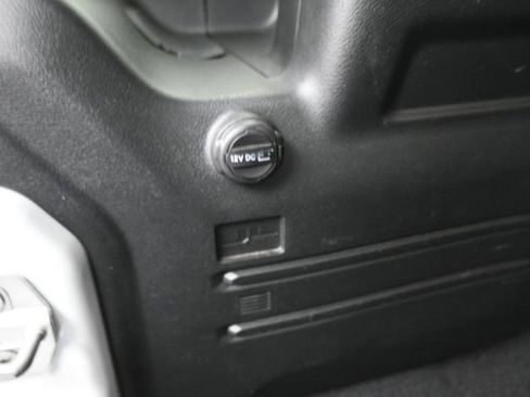 Used 2018 Jeep Wrangler Unlimited Sahara image 24