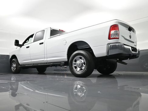 Used 2024 RAM 2500 Tradesman w/ Chrome Appearance Group AWD/4WD image 29