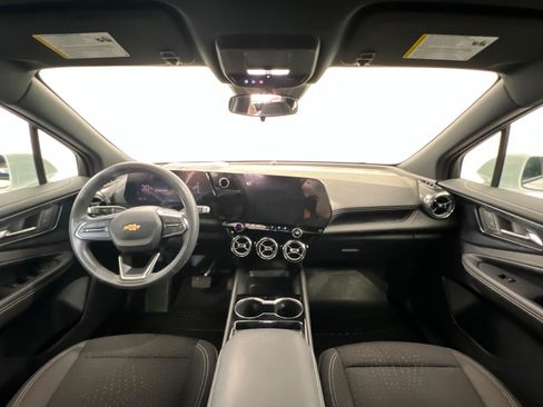 Used 2025 Chevrolet Blazer EV LT FWD image 10