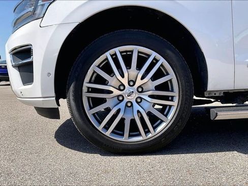 Used 2022 Ford Expedition Platinum RWD image 4