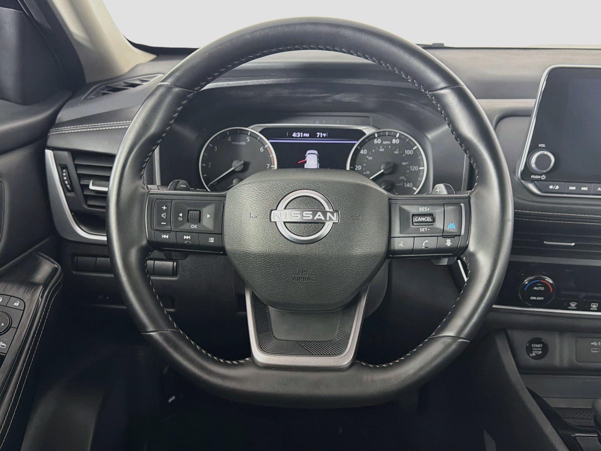 Used 2025 Nissan Rogue SV FWD image 18