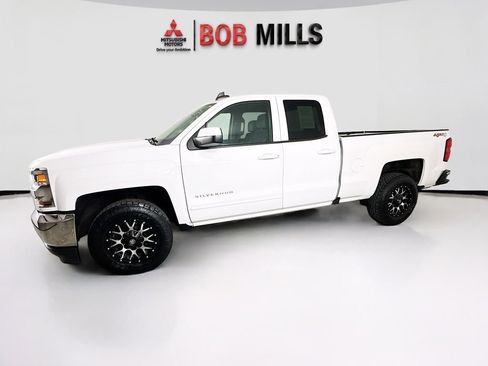 Used 2019 Chevrolet Silverado 1500 LT AWD/4WD image 4