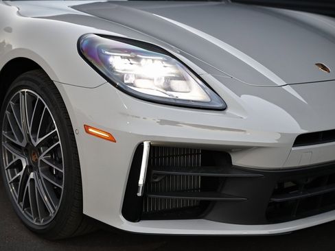 New 2026 Porsche Panamera 4 image 18
