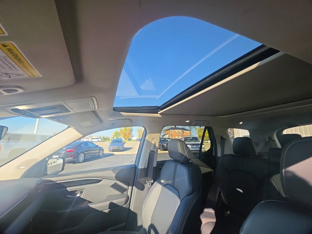 Certified 2025 Honda Pilot Touring image 15