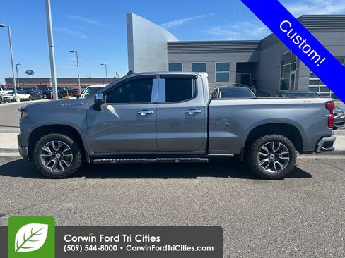Used 2020 Chevrolet Silverado 1500 Custom w/ Custom Value Package AWD/4WD image 9