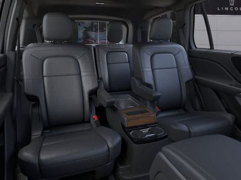 New 2026 Lincoln Aviator Reserve w/ Luxury Package RWD image 12