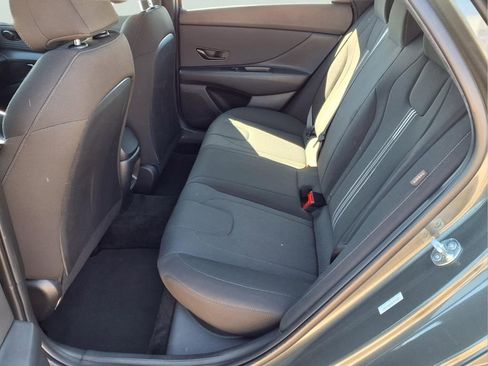 Used 2025 Hyundai Elantra Sport FWD image 23
