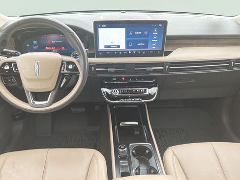 Used 2023 Lincoln Corsair Reserve w/ Equipment Group 201A AWD/4WD image 16