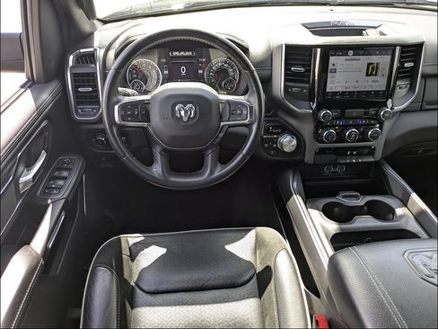 Used 2024 RAM 1500 Laramie AWD/4WD image 14