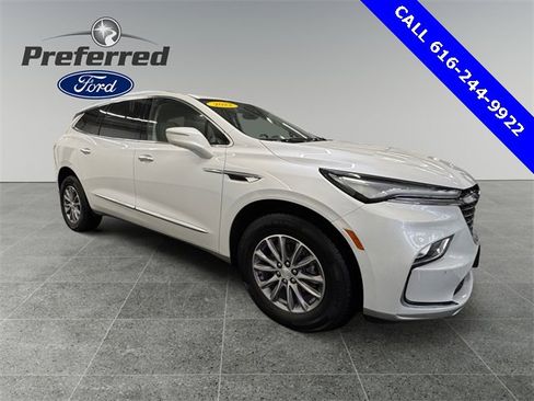 Used 2022 Buick Enclave Essence image 12