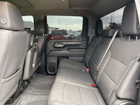 Used 2024 Chevrolet Silverado 3500 LT w/ Convenience Package image 16