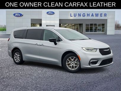 Used 2024 Chrysler Pacifica Touring-L