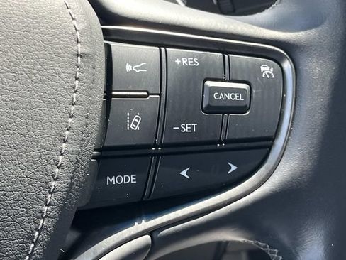 Used 2021 Lexus LS 500 w/ Interior Upgrade Package RWD image 35