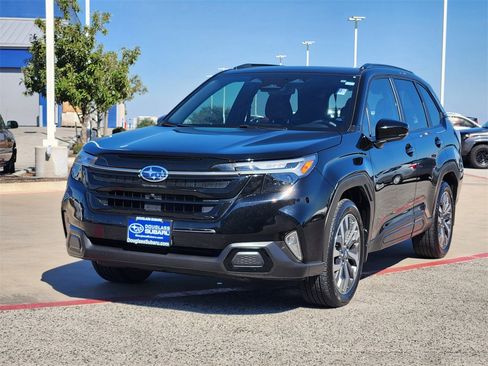 Used 2025 Subaru Forester Touring image 2