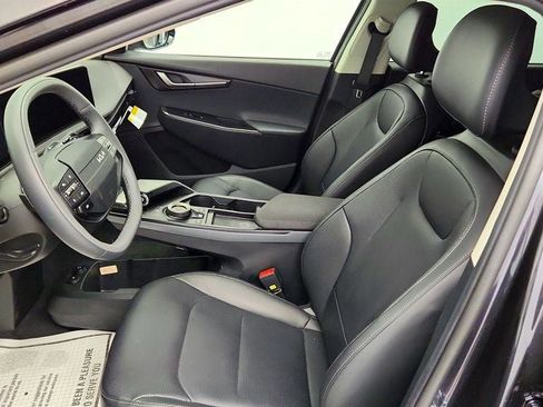 Used 2025 Kia EV6 Wind RWD image 17