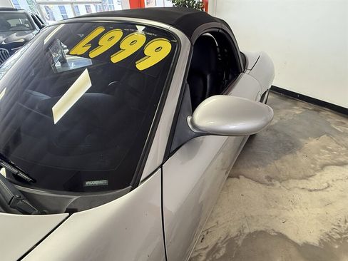Used 1999 Porsche Boxster RWD image 10
