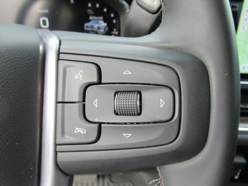 Used 2025 GMC Sierra 1500 Elevation image 21