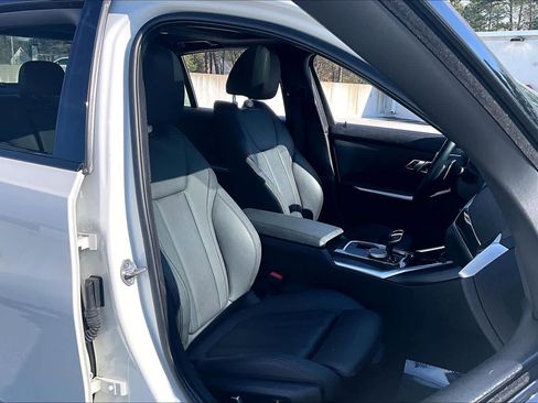 Used 2019 BMW 330i Sedan image 9