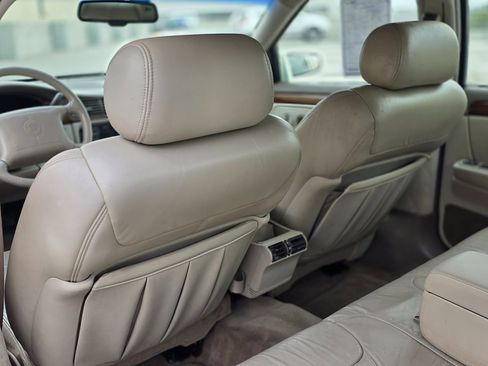 Used 1997 Cadillac De Ville D'Elegance w/ Safety/Security Pkg image 19