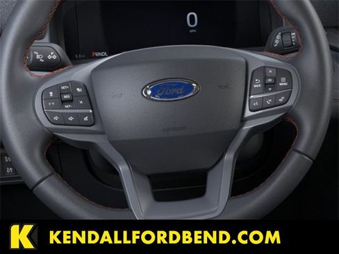 Used 2025 Ford Explorer Active image 12