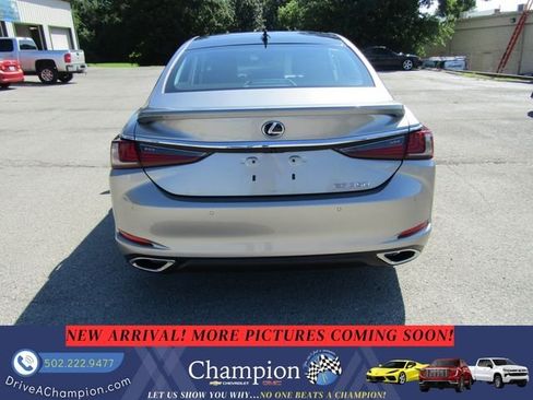 Used 2021 Lexus ES 350 w/ Accessory Package FWD image 5
