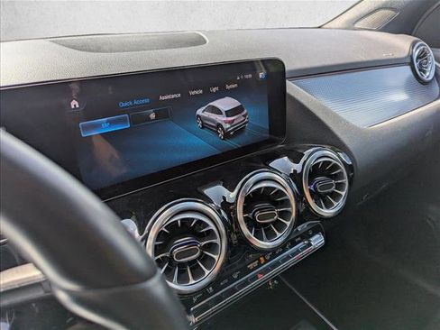 Used 2022 Mercedes-Benz GLA 250 4MATIC w/ Premium Package Lite image 15