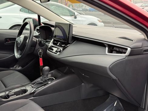 Used 2025 Toyota Corolla LE FWD image 14
