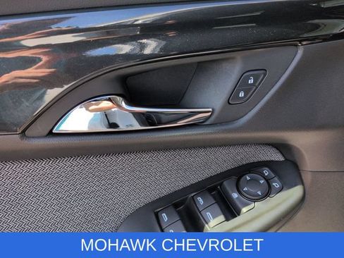 Used 2025 Chevrolet TrailBlazer LT w/ Convenience Package AWD/4WD image 23