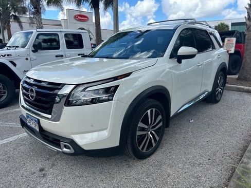Used 2024 Nissan Pathfinder Platinum AWD/4WD image 1