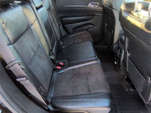 Used 2020 Jeep Grand Cherokee Altitude image 26