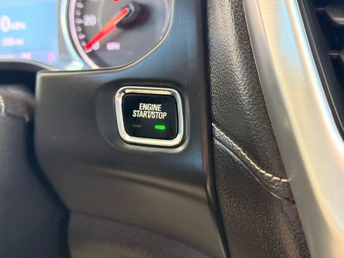 Used 2022 GMC Acadia SLT w/ LPO, Floor Liner Package AWD/4WD image 78